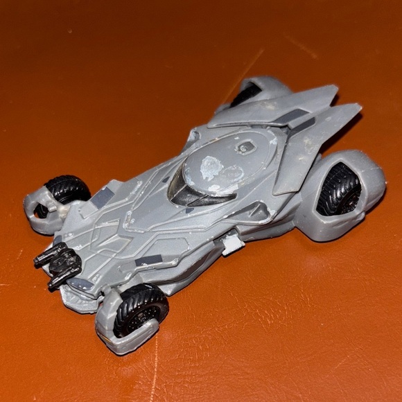 Hot wheels Batmobile - Picture 1 of 3